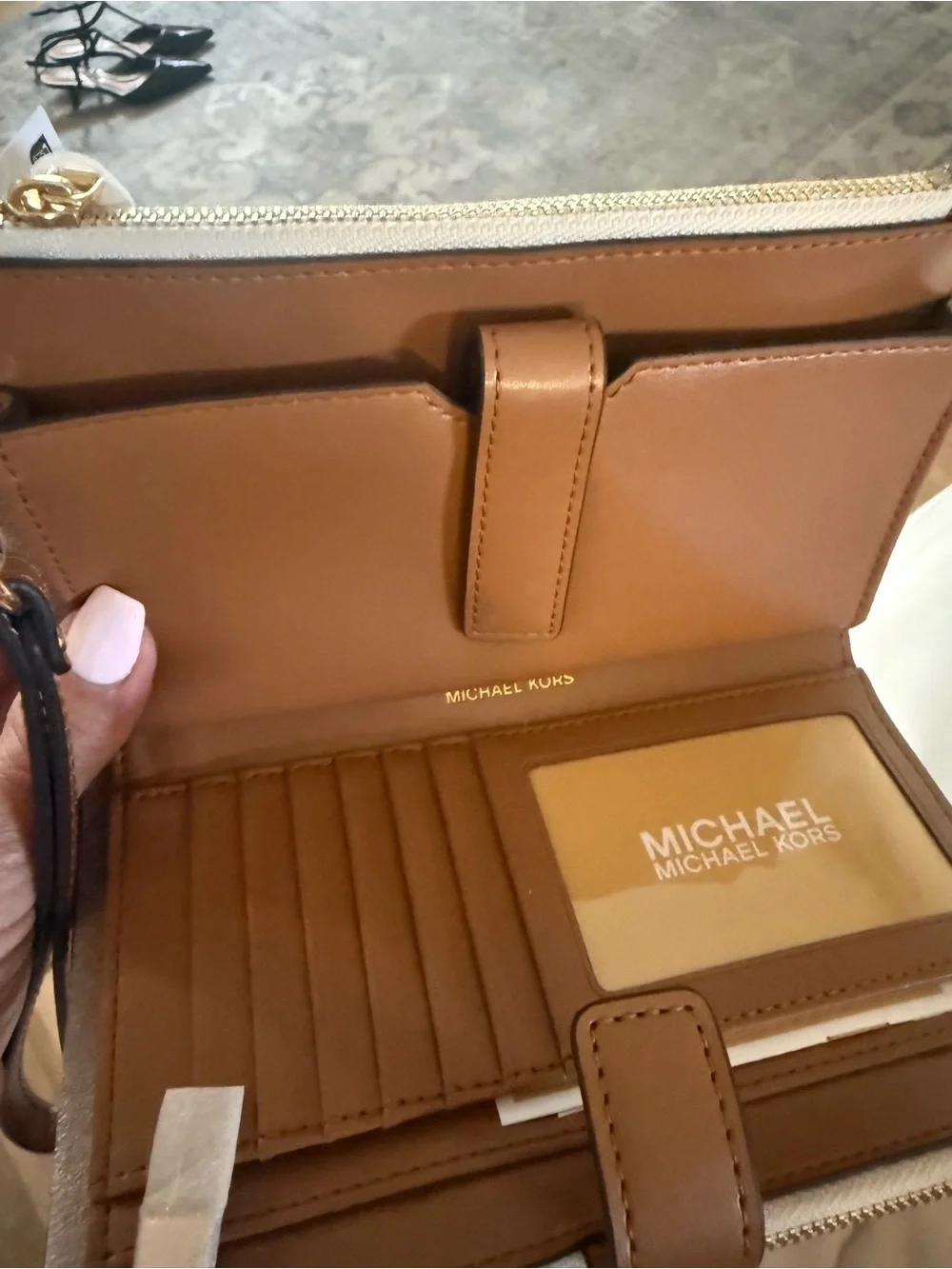 Michael Kors Signature jet set wallet